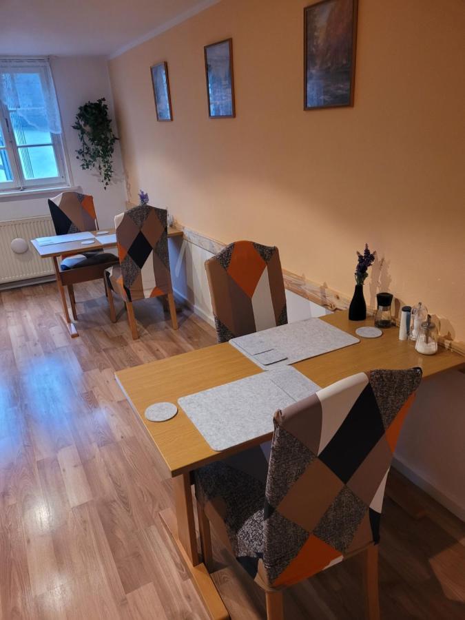 Gaestehaus Luise Bed & Breakfast Моншау Екстериор снимка