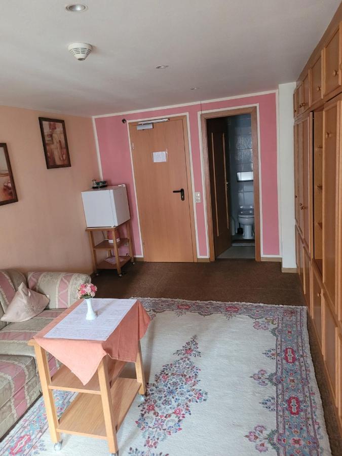 Gaestehaus Luise Bed & Breakfast Моншау Екстериор снимка